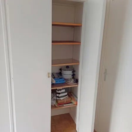 Apartment 15e