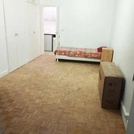 15e Apartment *