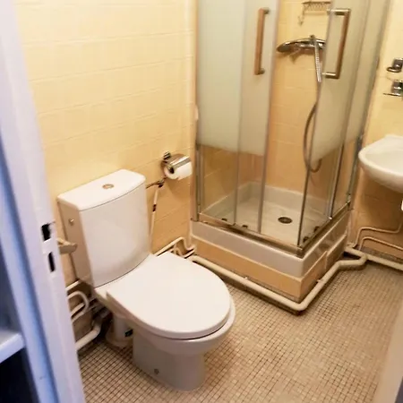 15e Apartment *